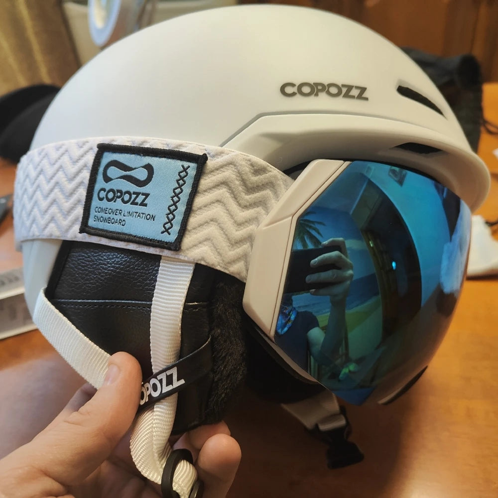 Half-covered Ski Helmet 